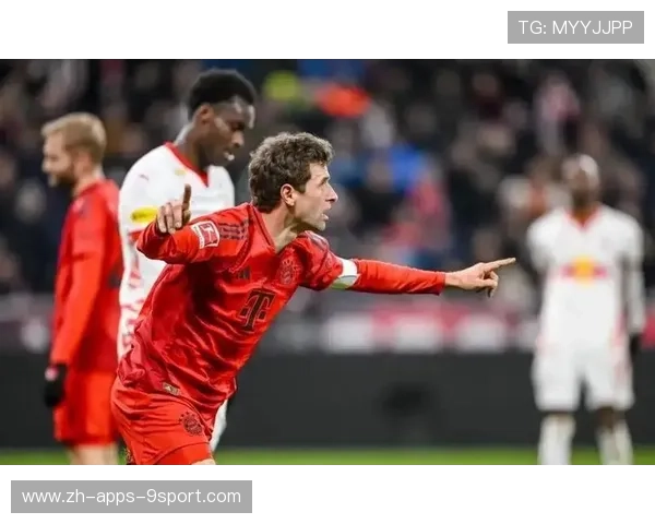 穆西亚拉底线连续过人后横传穆勒:一脚改变比赛走向的艺术 穆西亚拉底线连续过人后横传穆勒:一脚改变比赛走向的艺术